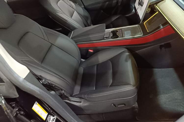 Used Tesla Model Y 2021 Performance High-Performance All-Wheel-Drive Version Right Front Seat