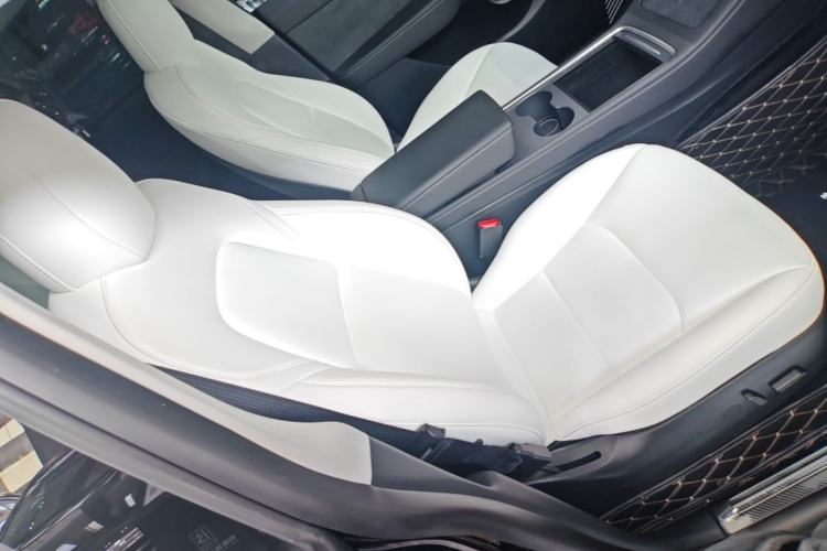 Used Tesla Model Y 2021 Long-Range All-Wheel-Drive Version 3D7 Right Front Seat