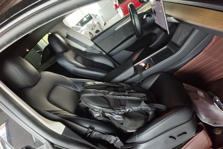 Used Tesla Model Y 2021 Standard Range Rear-Wheel Drive Version Right Front Seat