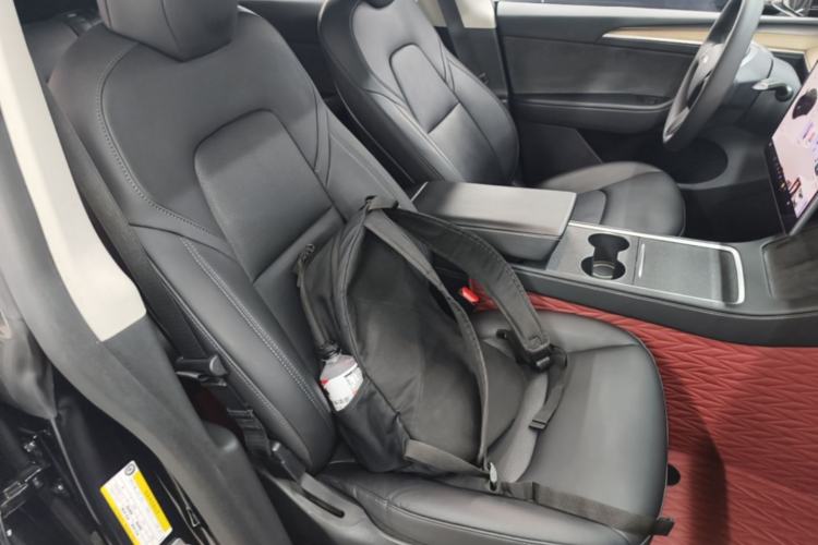 Used Tesla Model Y 2021 Standard Range Rear-Wheel Drive Version Right Front Seat