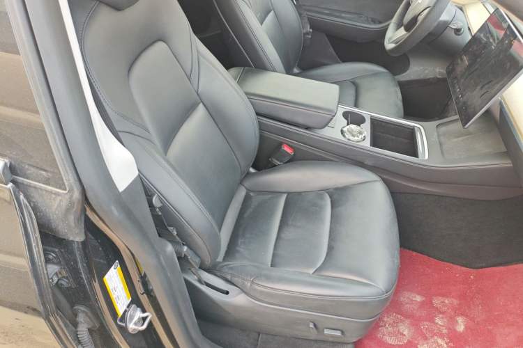 Used Tesla Model Y 2021 Standard Range Rear-Wheel Drive Version Right Front Seat