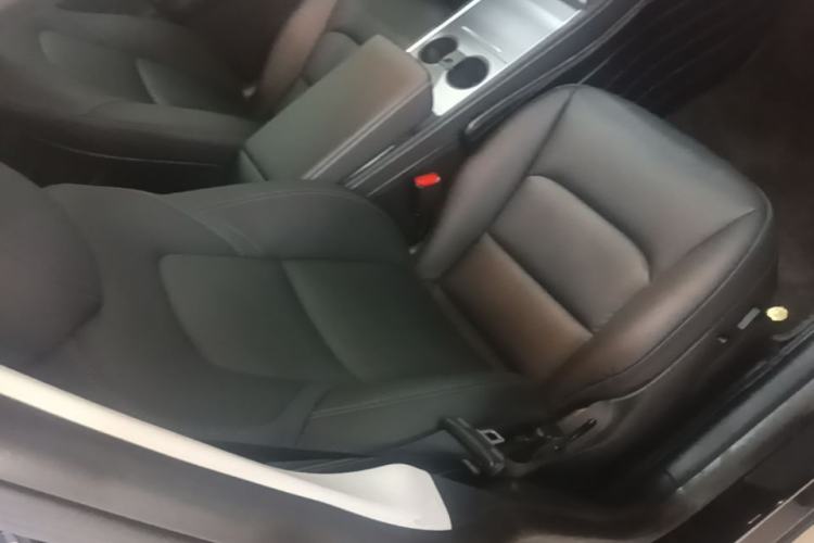 Used Tesla Model Y 2021 Revised Version 2 Long-Range All-Wheel-Drive Edition Right Front Seat
