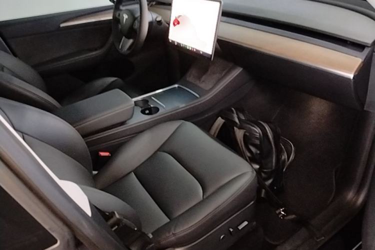 Used Tesla Model Y 2021 Long-Range All-Wheel-Drive Version Right Front Seat