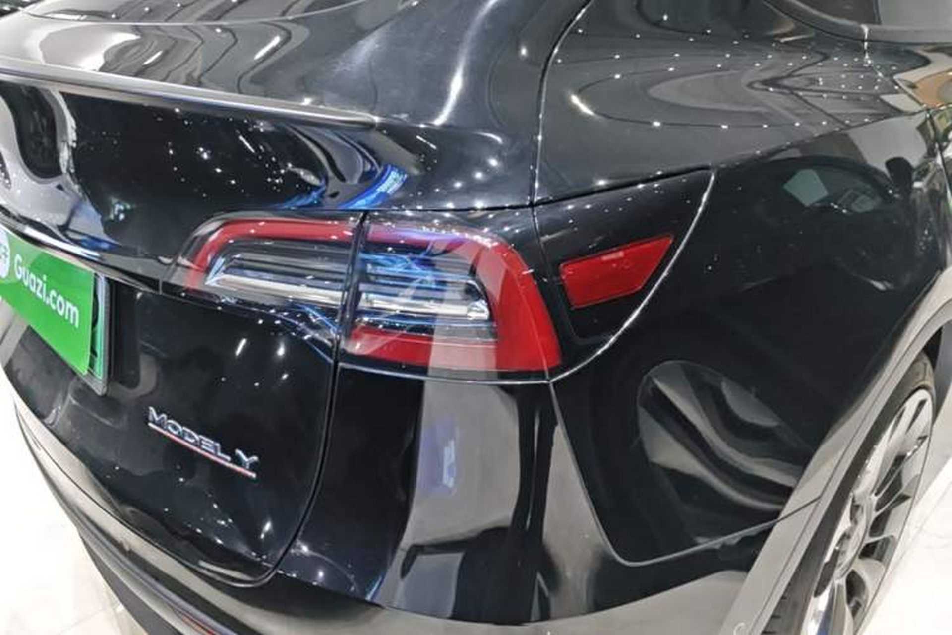 Used Tesla Model Y 2021 Performance High-Performance All-Wheel-Drive Version Right Rear Taillight
