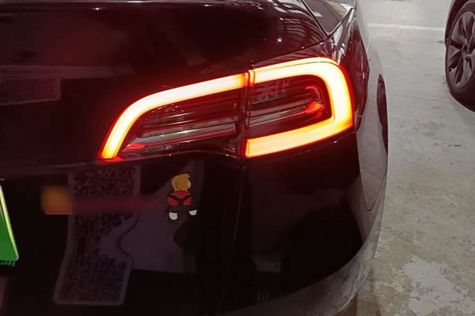 Used Tesla Model Y 2021 Performance High-Performance All-Wheel-Drive Version Right Rear Taillight