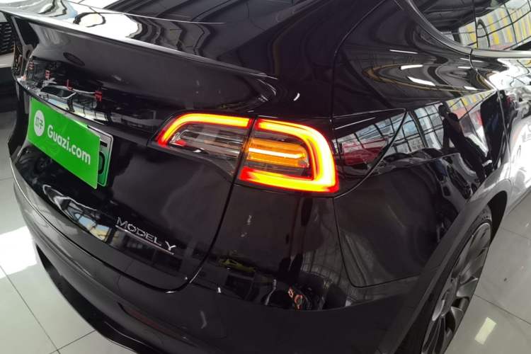 Used Tesla Model Y 2021 Performance High-Performance All-Wheel-Drive Version Right Rear Taillight