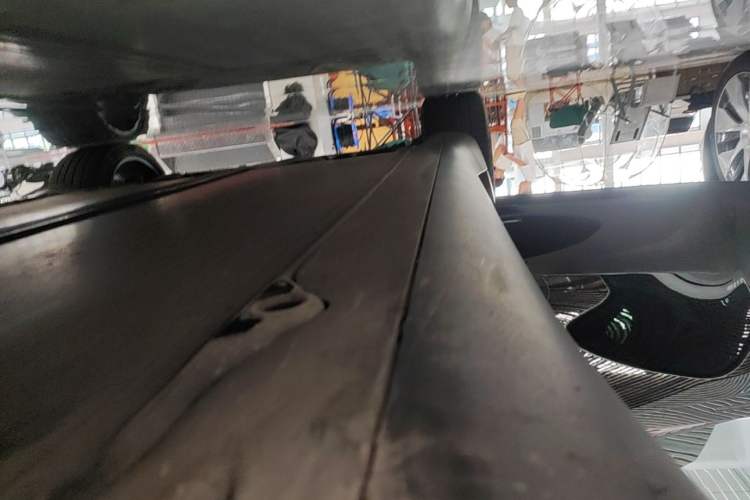 Used Tesla Model Y 2021 Standard Range Rear-Wheel Drive Version Right Side Sill