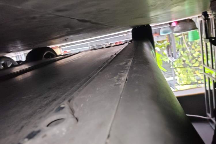 Used Tesla Model Y 2021 Standard Range Rear-Wheel Drive Version Right Side Sill
