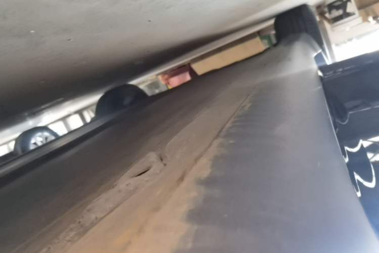 Used Tesla Model Y 2021 Standard Range Rear-Wheel Drive Version Right Side Sill