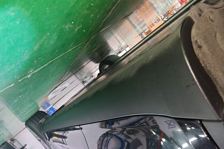 Used Tesla Model Y 2021 Standard Range Rear-Wheel Drive Version Right Side Sill
