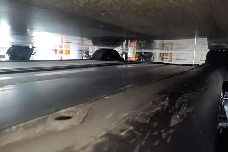 Used Tesla Model Y 2021 Standard Range Rear-Wheel Drive Version Right Side Sill