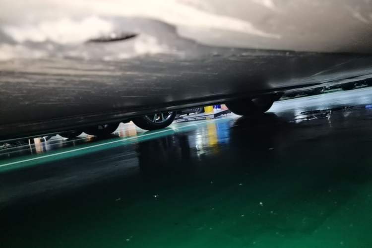 Used Tesla Model Y 2021 Standard Range Rear-Wheel Drive Version Right Side Sill
