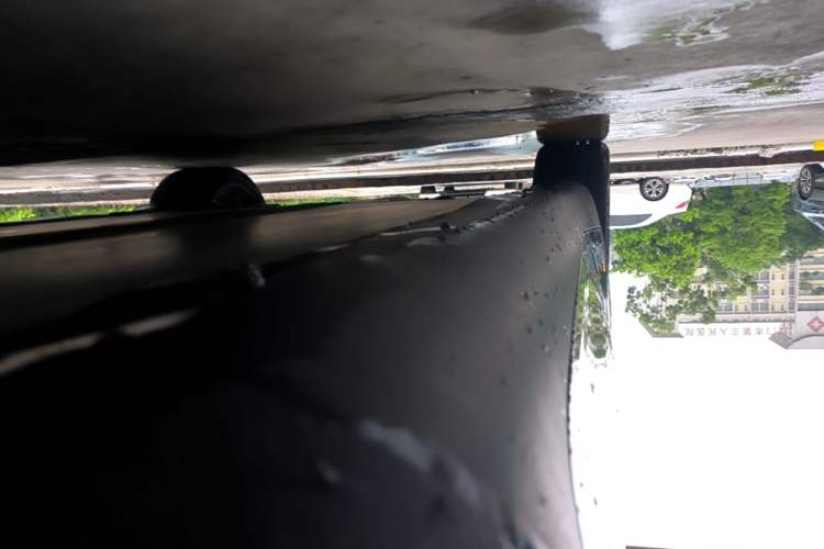 Used Tesla Model Y 2021 Standard Range Rear-Wheel Drive Version Right Side Sill