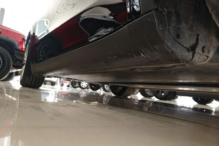 Used Tesla Model Y 2021 Revised Version 2 Long-Range All-Wheel-Drive Edition Right Side Sill