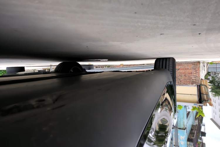 Used Tesla Model Y 2021 Revised Version 2 Long-Range All-Wheel-Drive Edition Right Side Sill