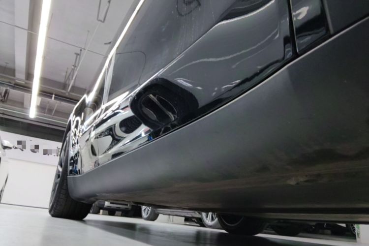 Used Tesla Model Y 2021 Standard Range Rear-Wheel Drive Version Right Side Sill