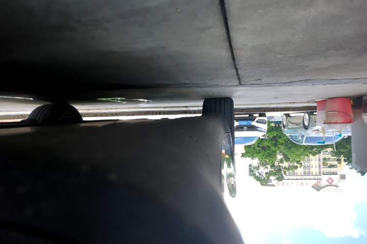 Used Tesla Model Y 2021 Long-Range All-Wheel-Drive Version Right Side Sill