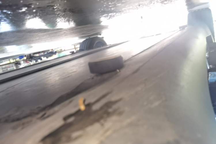 Used Tesla Model Y 2021 Standard Range Rear-Wheel Drive Version Right Side Sill