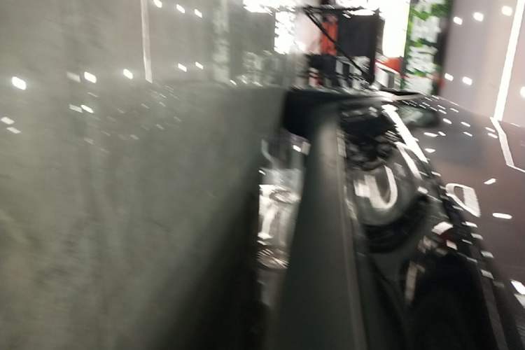 Used Tesla Model Y 2021 Long-Range All-Wheel-Drive Version Right Side Sill