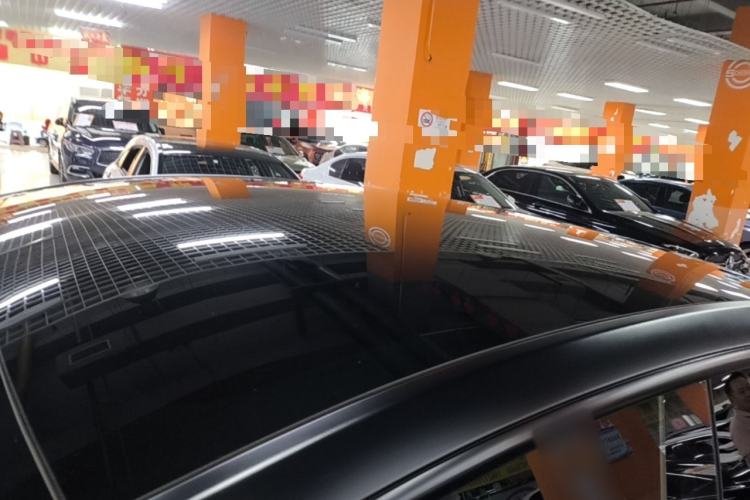 Used Tesla Model Y 2021 Long-Range All-Wheel-Drive Version Roof