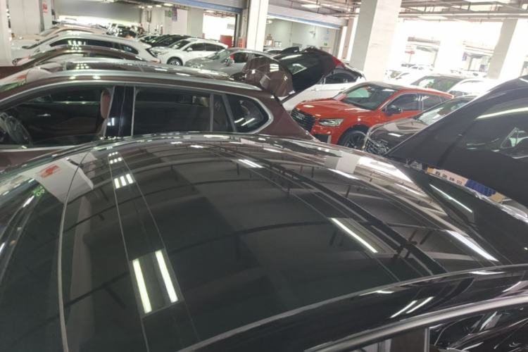Used Tesla Model Y 2021 Long-Range All-Wheel-Drive Version Roof