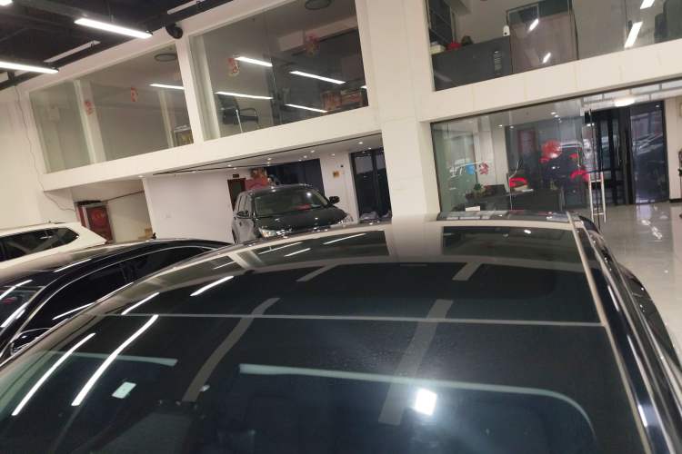 Used Tesla Model Y 2021 Standard Range Rear-Wheel Drive Version Roof