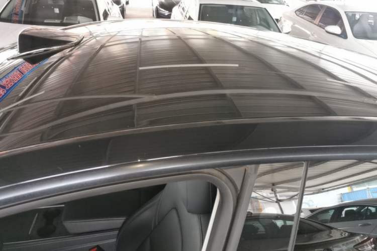 Used Tesla Model Y 2021 Standard Range Rear-Wheel Drive Version Roof