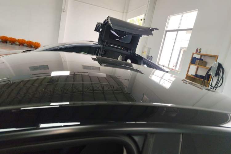 Used Tesla Model Y 2021 Standard Range Rear-Wheel Drive Version Roof
