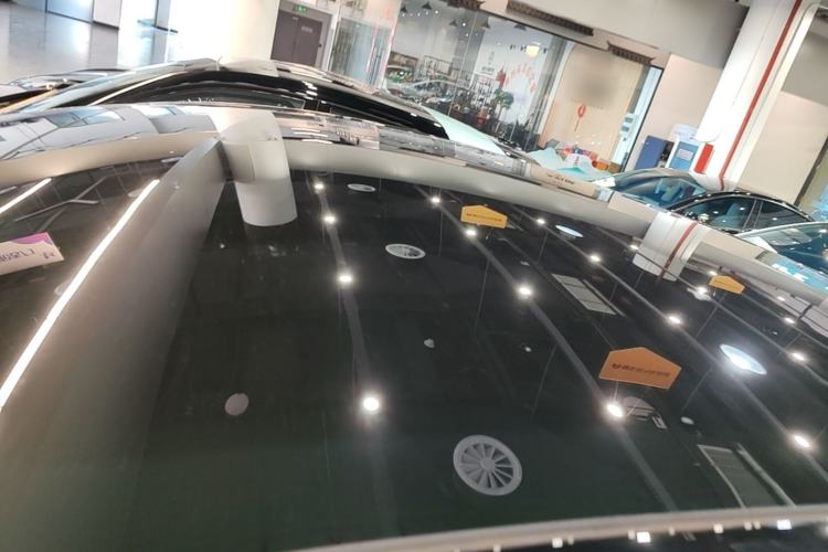 Used Tesla Model Y 2021 Long-Range All-Wheel-Drive Version Roof