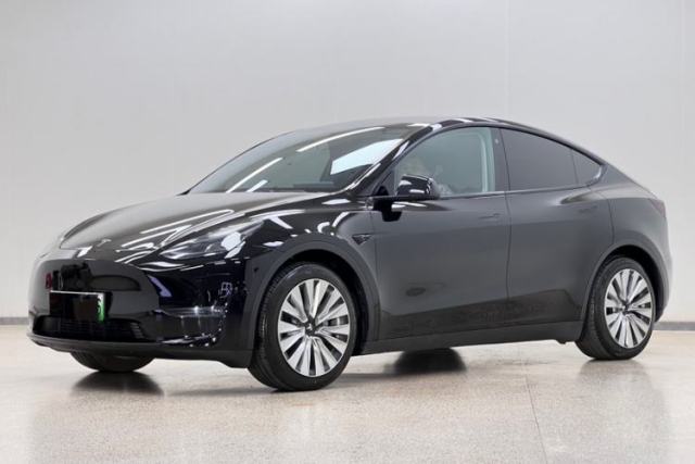 Used Tesla Model Y 2021 Standard Range Rear-Wheel Drive Version