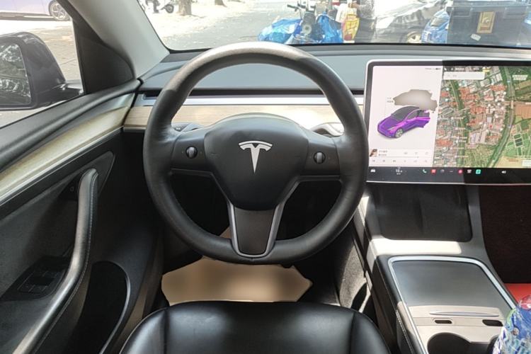Used Tesla Model Y 2021 Standard Range Rear-Wheel Drive Version Steering Wheel