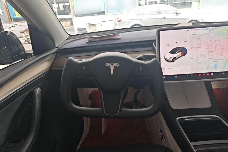 Used Tesla Model Y 2021 Standard Range Rear-Wheel Drive Version Steering Wheel