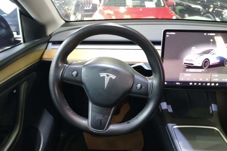 Used Tesla Model Y 2021 Revised Version 2 Long-Range All-Wheel-Drive Edition Steering Wheel