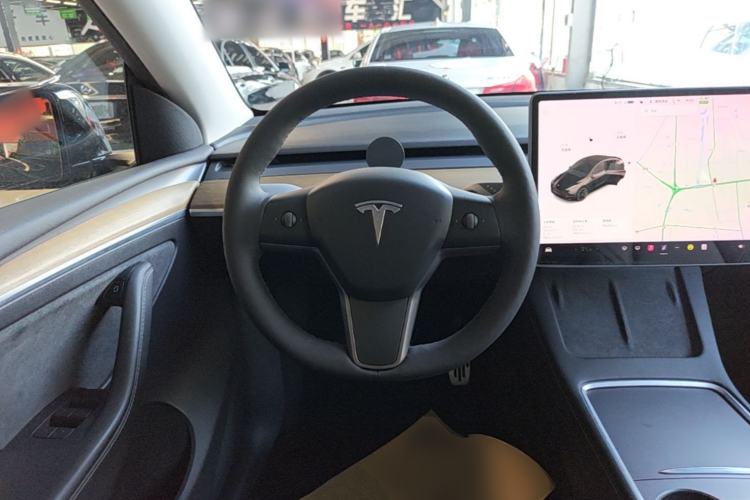 Used Tesla Model Y 2021 Standard Range Rear-Wheel Drive Version Steering Wheel
