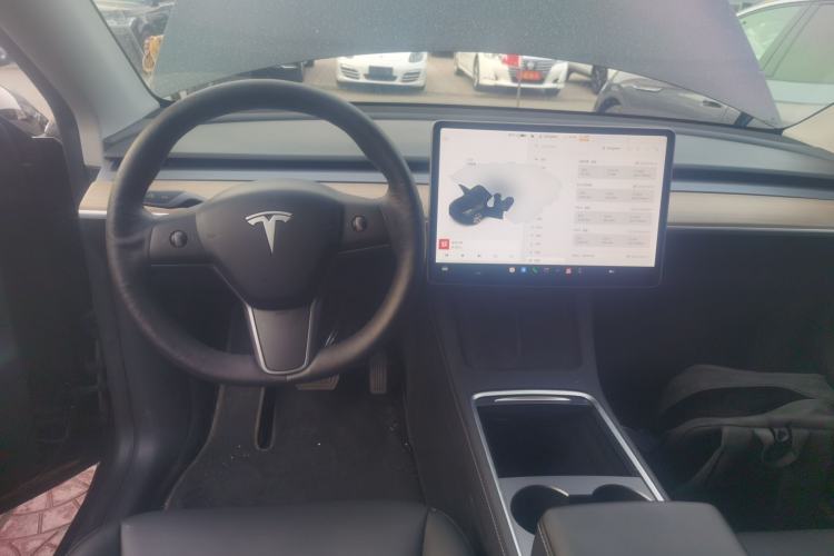 Used Tesla Model Y 2021 Long-Range All-Wheel-Drive Version 3D7 Steering Wheel