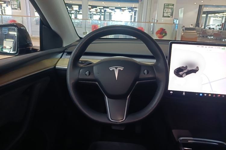 Used Tesla Model Y 2021 Standard Range Rear-Wheel Drive Version Steering Wheel