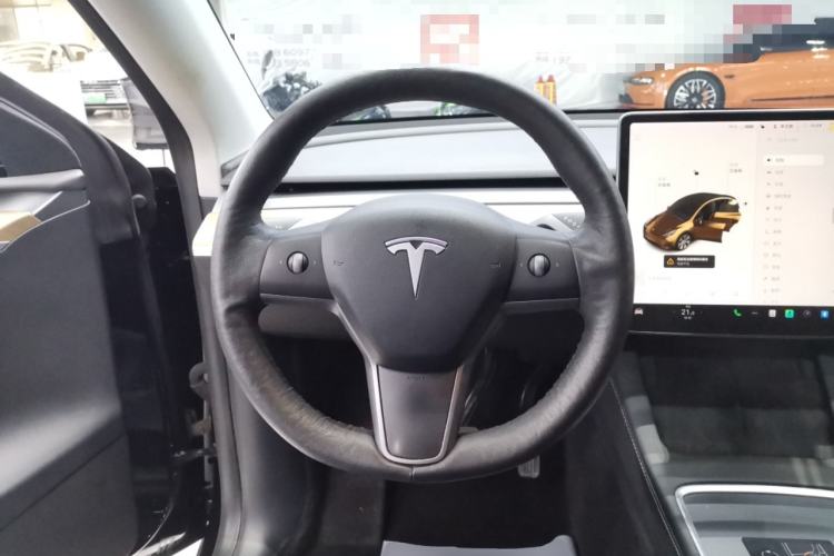 Used Tesla Model Y 2021 Long-Range All-Wheel-Drive Version Steering Wheel
