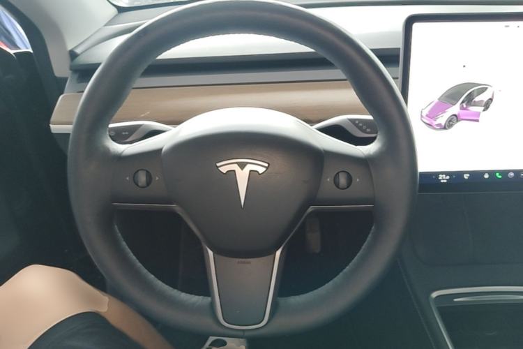 Used Tesla Model Y 2021 Long-Range All-Wheel-Drive Version 3D7 Steering Wheel