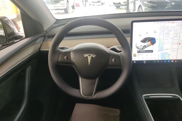 Used Tesla Model Y 2021 Standard Range Rear-Wheel Drive Version Steering Wheel