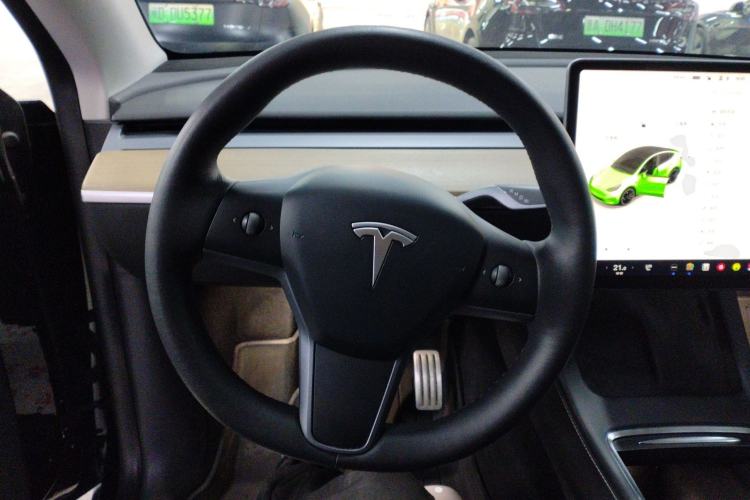 Used Tesla Model Y 2021 Performance High-Performance All-Wheel-Drive Version Steering Wheel