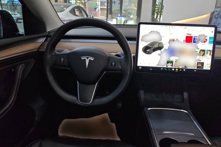 Used Tesla Model Y 2021 Long-Range All-Wheel-Drive Version 3D7 Steering Wheel