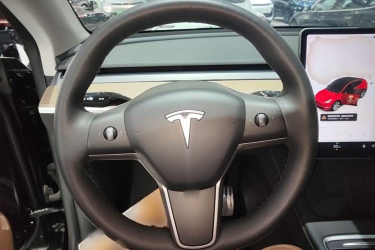 Used Tesla Model Y 2021 Standard Range Rear-Wheel Drive Version Steering Wheel