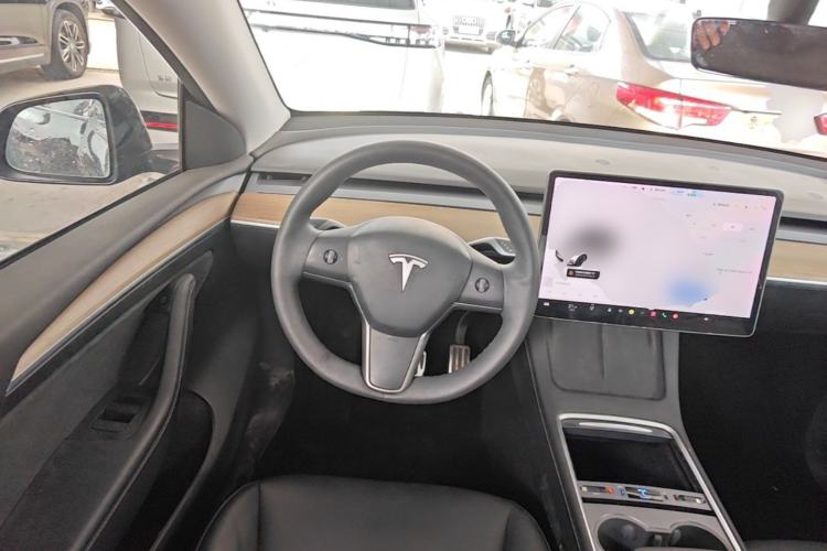 Used Tesla Model Y 2021 Standard Range Rear-Wheel Drive Version Steering Wheel