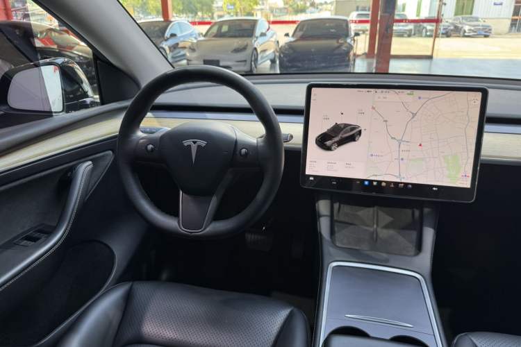 Used Tesla Model Y 2021 Standard Range Rear-Wheel Drive Version Steering Wheel