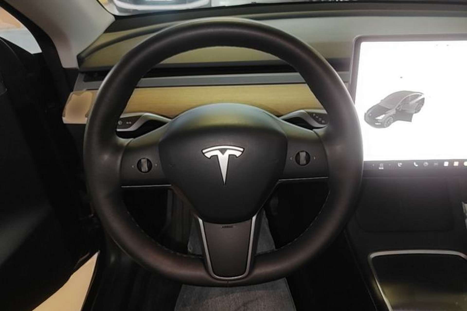 Used Tesla Model Y 2021 Standard Range Rear-Wheel Drive Version Steering Wheel