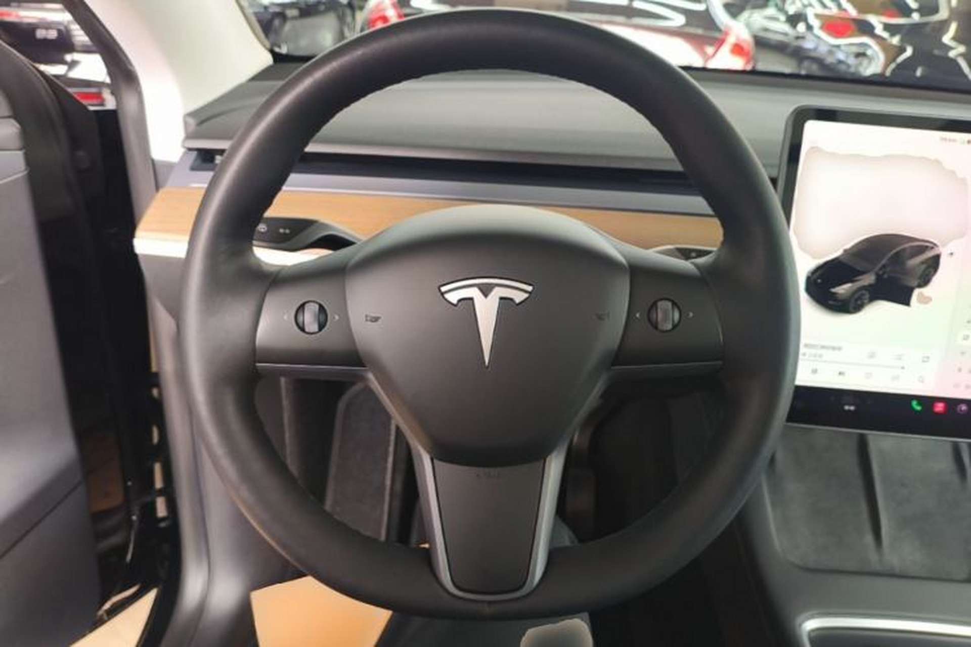 Used Tesla Model Y 2021 Standard Range Rear-Wheel Drive Version Steering Wheel