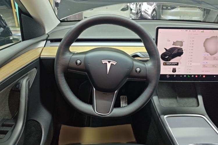 Used Tesla Model Y 2021 Performance High-Performance All-Wheel-Drive Version Steering Wheel
