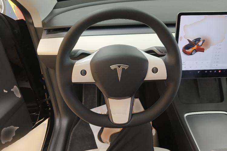 Used Tesla Model Y 2021 Standard Range Rear-Wheel Drive Version Steering Wheel
