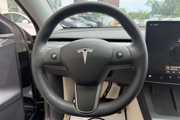 Used Tesla Model Y 2021 Revised Version 2 Long-Range All-Wheel-Drive Edition Steering Wheel