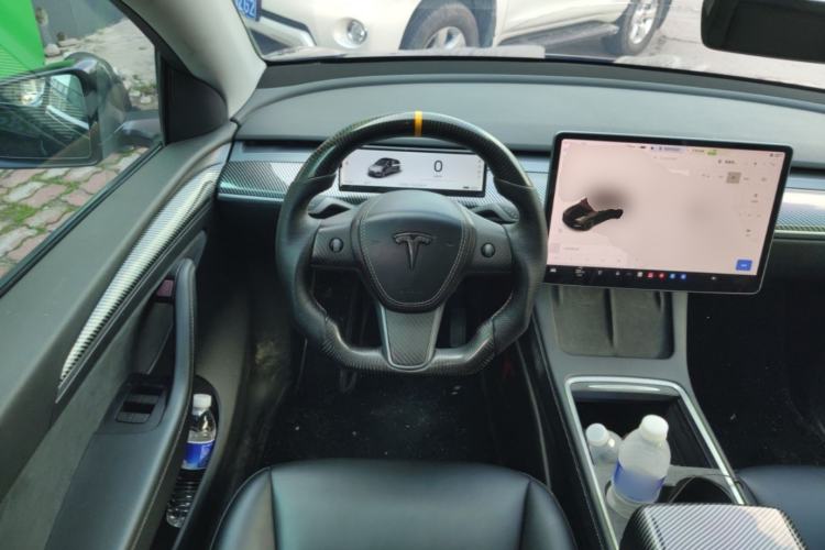 Used Tesla Model Y 2021 Standard Range Rear-Wheel Drive Version Steering Wheel
